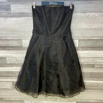 Olasz fekete pánt nélküli tüllös ruha S