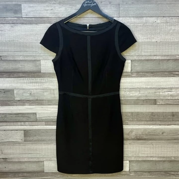 Tatuum fekete elegáns női ruha 36