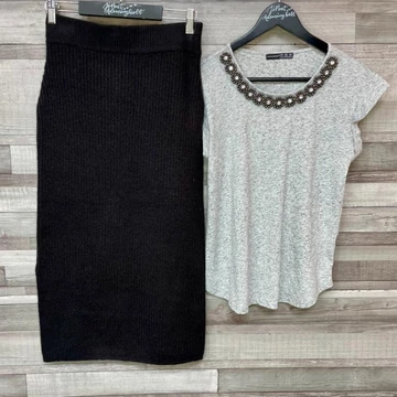 Atmosphere szürke rövid ujjú felső, F&amp;amp;F fekete kötött midi szoknya 38-as szett