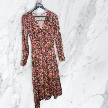 Orsay virágmintás aszimmetrikus ruha 34