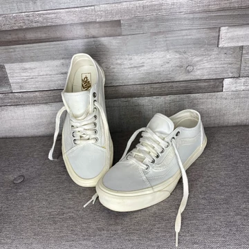 Vans fehér utcai cipő 38,5 Vans fehér utcai cipő 38,5