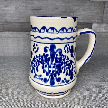 Népies kerámia kancsó