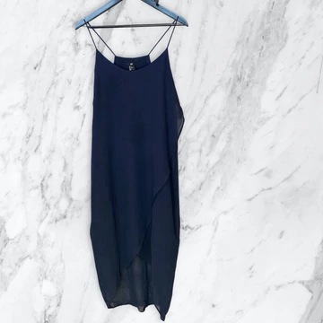 H&amp;M sötétkék vékony pántos elegáns ruha 44