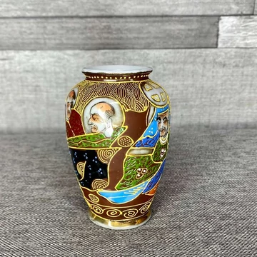 Jelzett Satsuma Buddha mintás kézzel festett porcelán kis váza