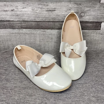 H&amp;amp;M törtfehér masnis lakk balerina cipő 32