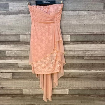 Rózsaszín csipkés pánt nélküli alkalmi ruha XS-S