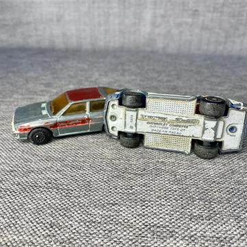 Matchbox Audi Quattro 1982; Matchbox Superfast Corvette 1979 kisautó csomag