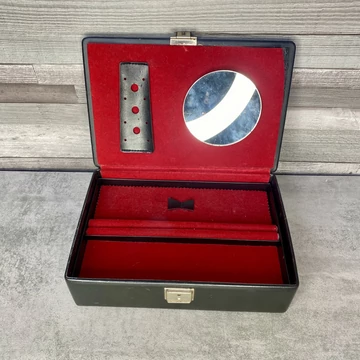 Retro ékszertartó doboz