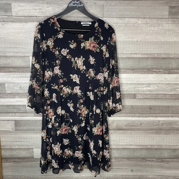 Reserved fekete virágmintás ruha 38