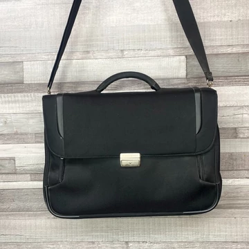 Samsonite többrekeszes, kulccsal zárható laptoptáska