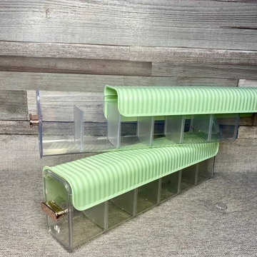 Falra szerelhető szekrény rendező szett menta színben