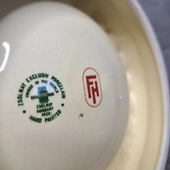 Zsolnay kézzel festett porcelán jelzett tányér
