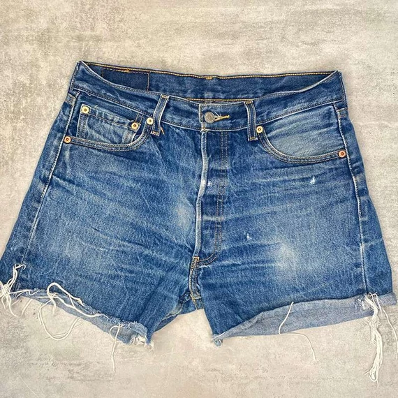 Levi's 501 szaggatott rövidnadrág W 31 L 32