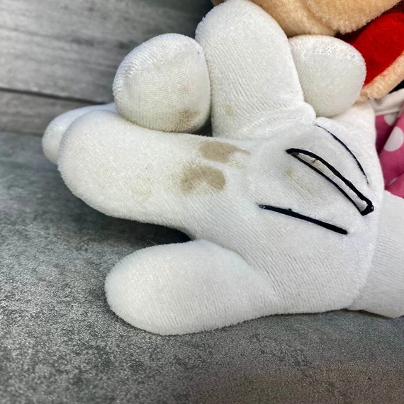 Vintage Minnie Mouse fekvő plüss egér figura