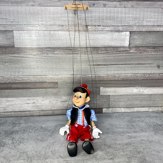 Pinokkio marionett bábu