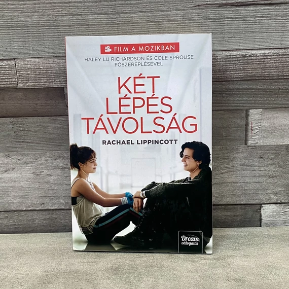 Rachael Lippincott: Két Lépés Távolság könyv