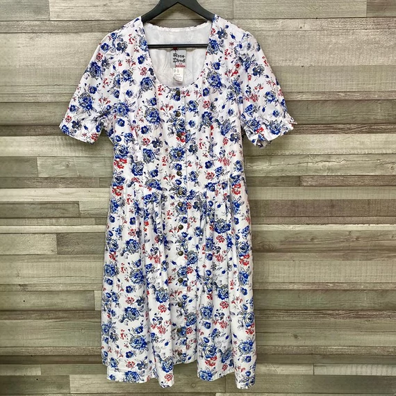 Rose Dirndl aus Bayern virágos népi ruha 50