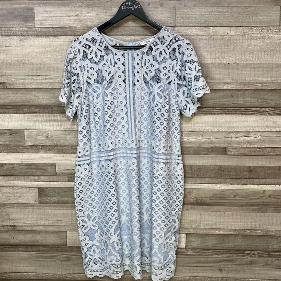 Next világoskék csipkés ruha 42