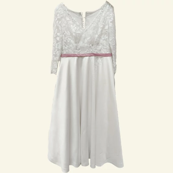 Gombos, csipkés, rózsaszín öves esküvői ruha XL