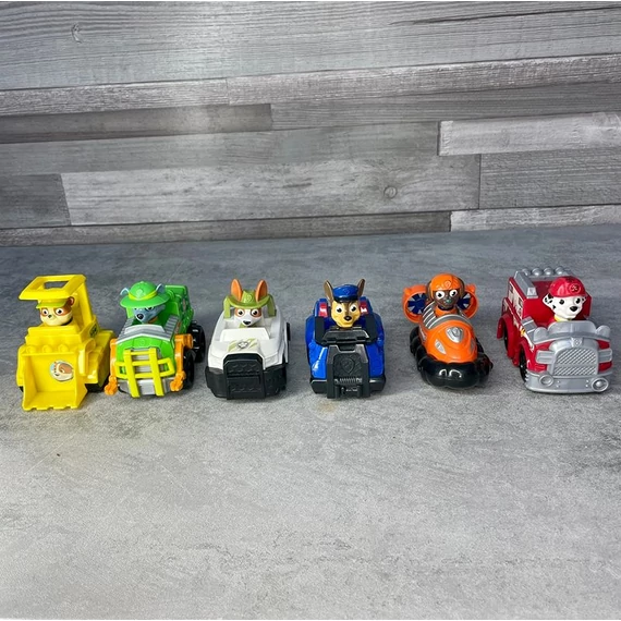 Paw Patrol, Mancs Őrjárat figurák járműveikben