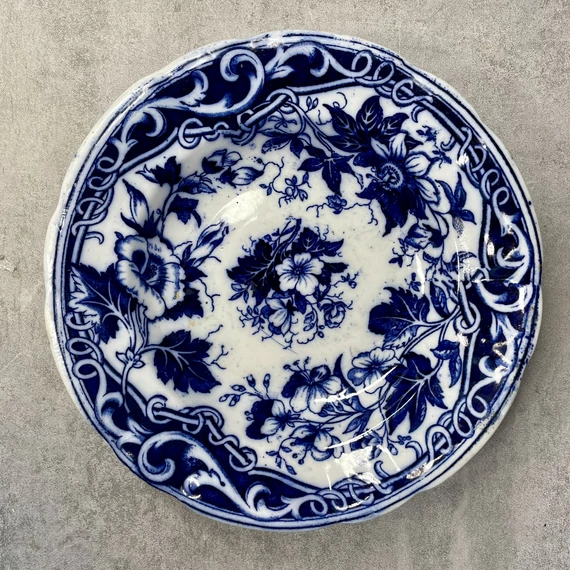 AUG. Nowotny Altrohlau Steingut Fabriken kék porcelán fali dísztányér