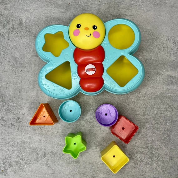 Fisher Price formabedobó pillangó fejlesztőjáték