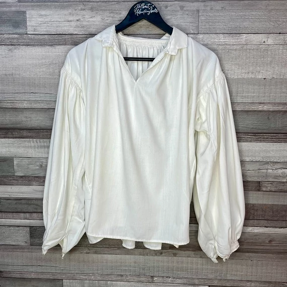 Népies jellegű fehér blúz M-L