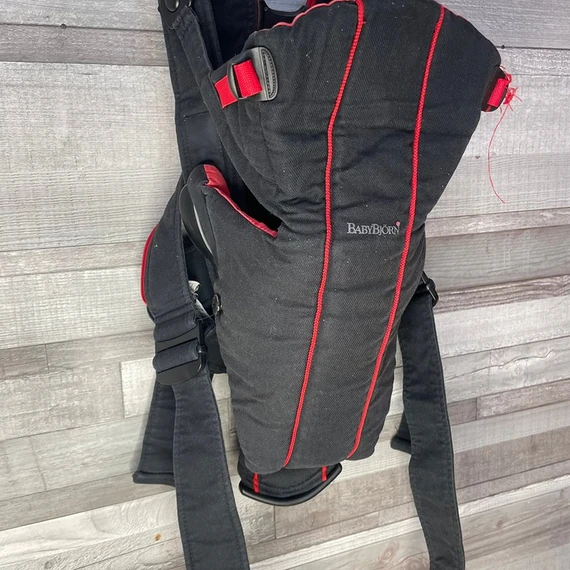 BabyBjörn Baby Carrier Active fekete kenguru baba hordozó