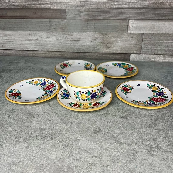 Modra D népies jellegű alátét csészével