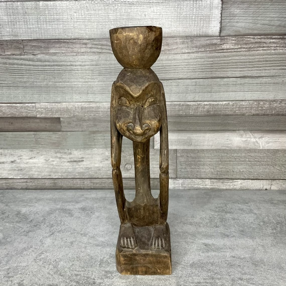 Afrikai fa faragott szobor