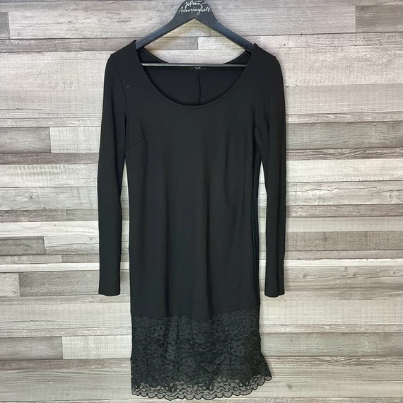 Tezenis fekete hosszított csipkés felső S