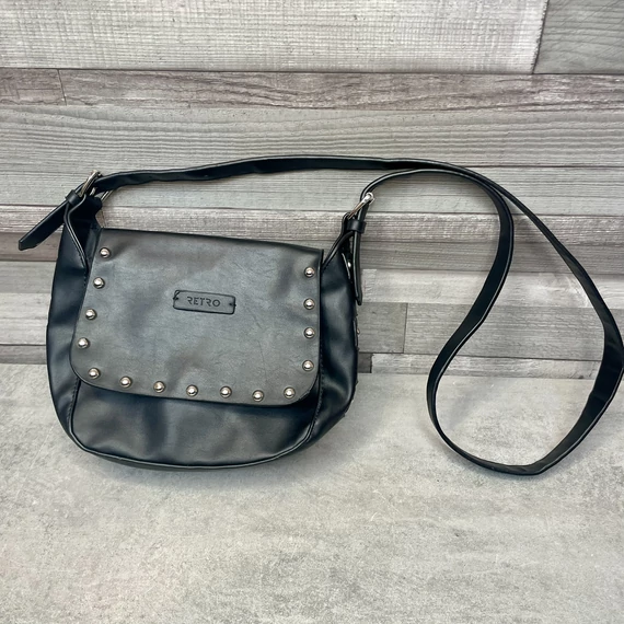 Retro Jeans fekete szegecses műbőr táska