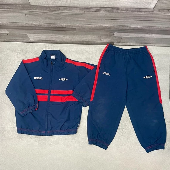 Umbro sötétkék-piros gyerek szabadidő szett 98