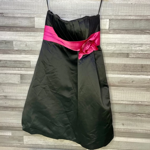 DIY Dress fekete selymes anyagú pánt nélküli alkalmi ruha 40-42