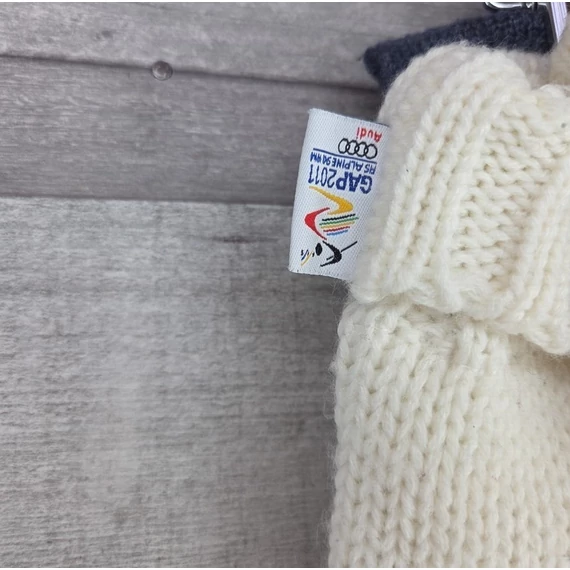 Budmil csősál és Halti egyujjas bélelt kesztyű szett