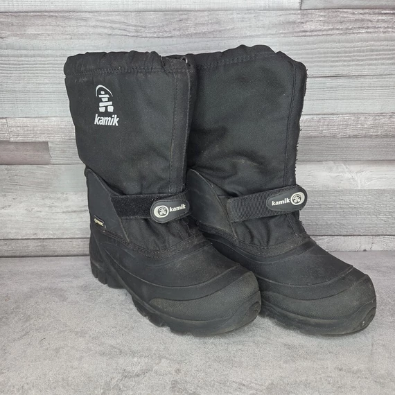 Kamik goretex uniszex bundás fekete hótaposó, 35