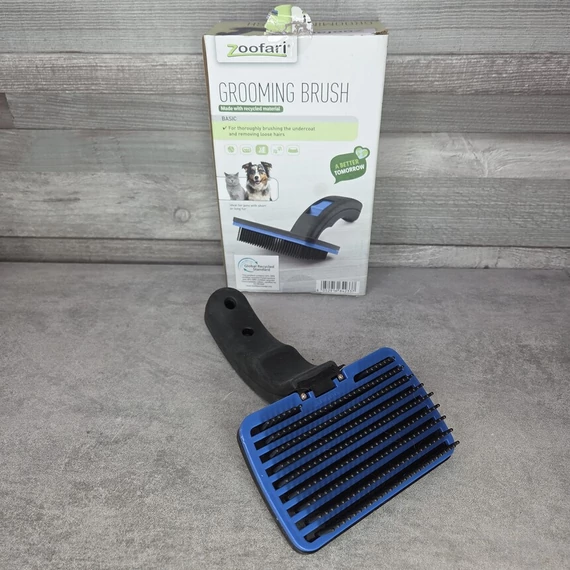 Zoofari Szőrápoló kefe saját dobozában