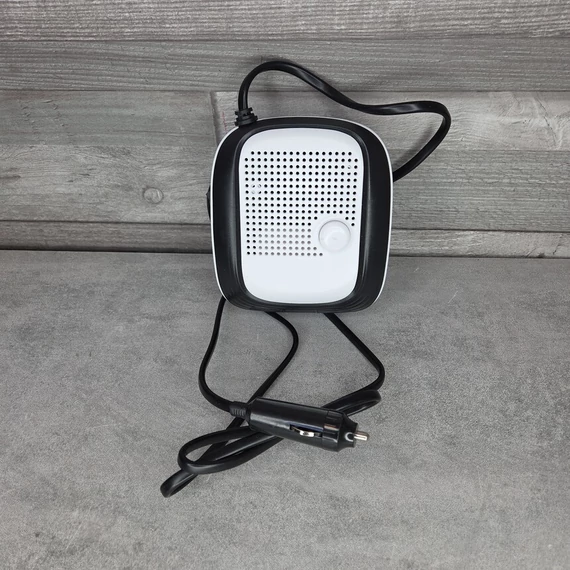 Szivargyújtós fekete-fehér autós hűtő- és fűtőventilátor
