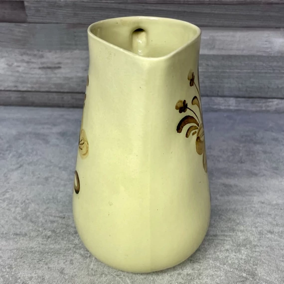 Retro népi mintázatú kerámia kancsó