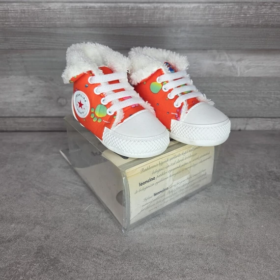 Leoncino narancssárga babacipő saját dobozában, 18