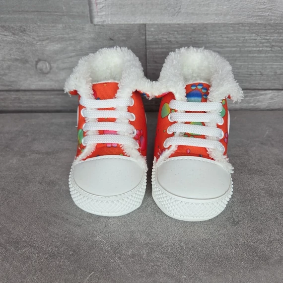 Leoncino narancssárga babacipő saját dobozában, 18