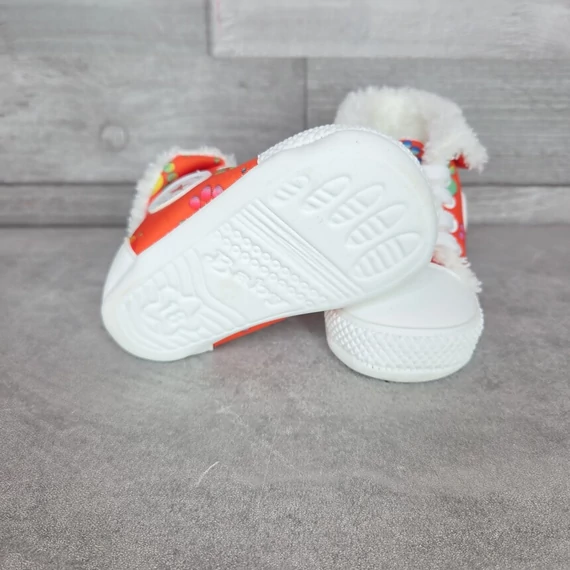 Leoncino narancssárga babacipő saját dobozában, 18