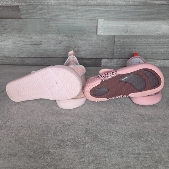 Decathlon kislány vízicipő és benti cipő szett, 25