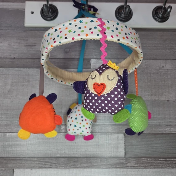 Mamas&Papas zenélő kiságy forgó saját dobozában