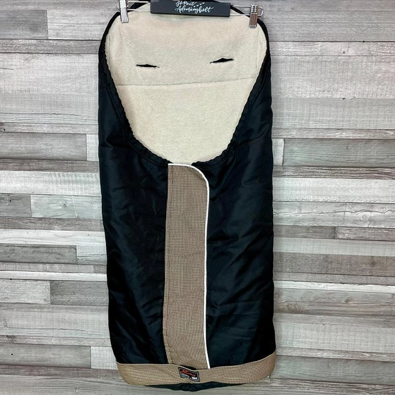  Hartan Germany babakocsiba/gyerekülésbe csatolható bundazsák