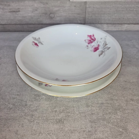 Alföldi porcelán aranyozott szélű teljes étkészlet, 22 db