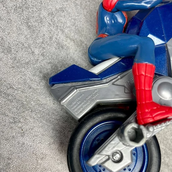 Marvel Hasbro 2013 piros-kék motoros Spiderman Pókember játék figura