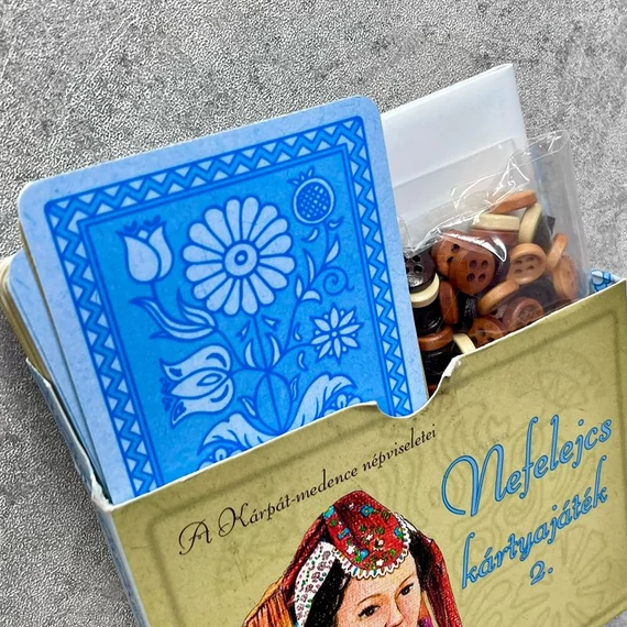 Nefelejcs kártyajáték 2. A Kárpát-medence népviseletei