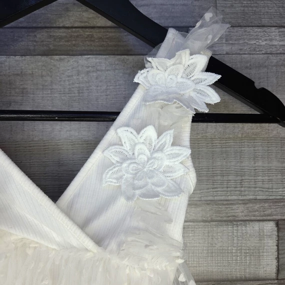 Shein fehér ujjatlan csipkés baba body, 98