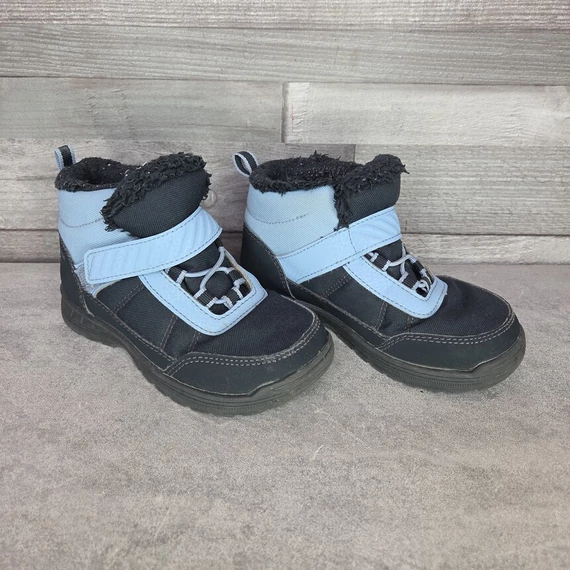 Quechua vízálló sötétkék bundás bakancs, 25